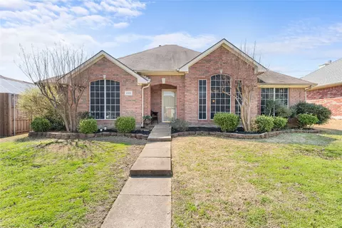 1928 Chapman Dr, Mesquite, TX 75149