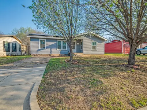 6607 Onyx Dr N, North Richland Hills, TX 76180