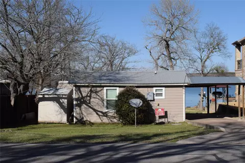 1016 W Lake Dr, Weatherford, TX 76087