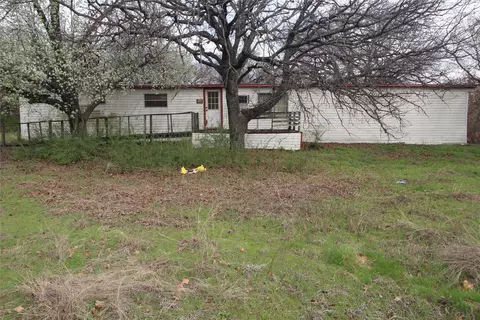 155 Wonder Dr, Springtown, TX 76082
