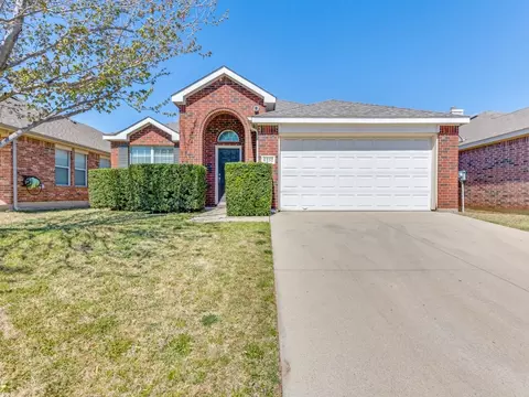 6252 Trinity Creek Dr, Fort Worth, TX 76179