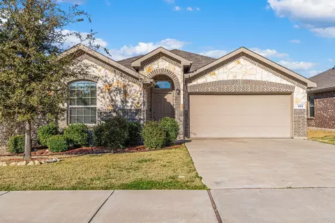 6813 Waterhill Ln, Fort Worth, TX 76179