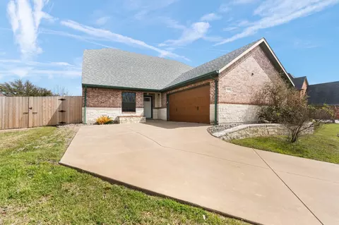 3615 Monterra Ct, Arlington, TX 76014