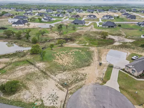 905 Medaris Way, Azle, TX 76020