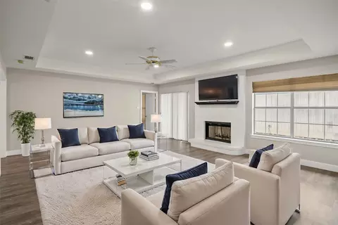 620 Honeysuckle Ln, Cedar Hill, TX 75104