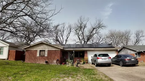 853 Crosby Ave, White Settlement, TX 76108