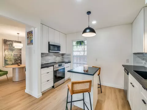 10590 High Hollows Dr #186, Dallas, TX 75230