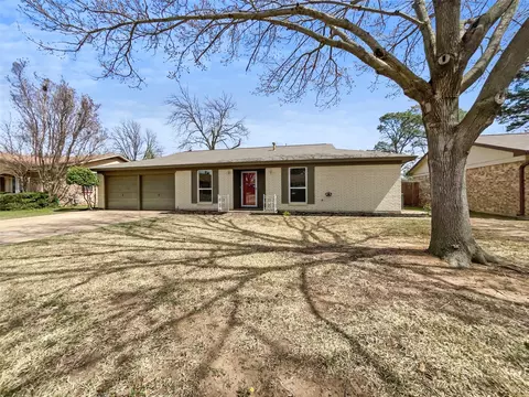2417 Monterrey St, Arlington, TX 76015