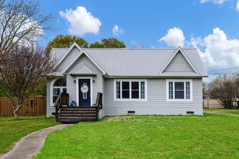1901 Franklin Ave, Bonham, TX 75418