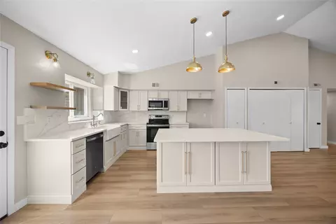 2933 Kingswood Dr, Garland, TX 75040