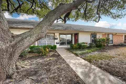 13748 Flagstone Ln, Dallas, TX 75240