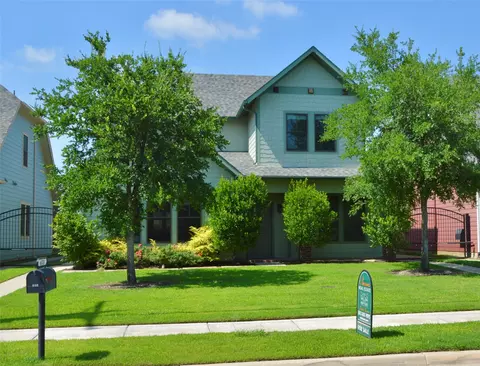 613 E Wall St, Grapevine, TX 76051 photo 32