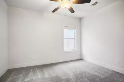 613 E Wall St, Grapevine, TX 76051 photo 26