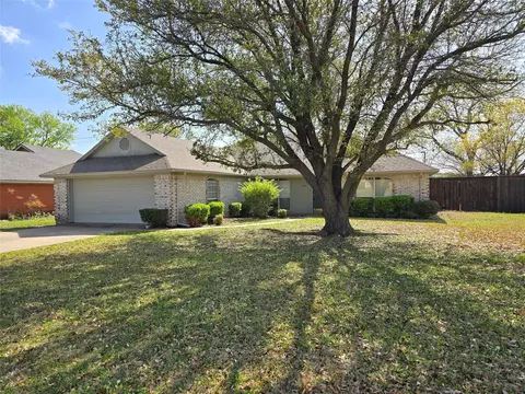 719 W Jefferson St, Van Alstyne, TX 75495