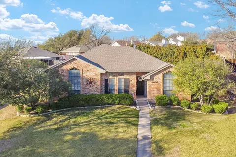 2004 Vista Crest Dr, Carrollton, TX 75007
