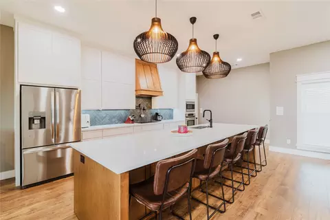604 Williamsburg Dr, Ennis, TX 75119