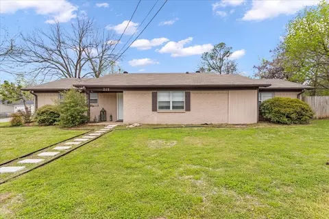 215 S Union St S, Whitesboro, TX 76273