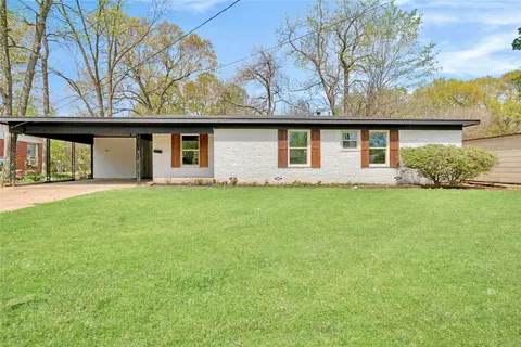 2121 Cedar St, Paris, TX 75460