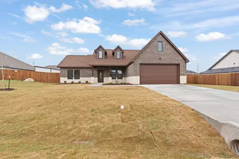 3303 Promenade Ct, Granbury, TX 76049