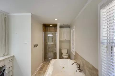 Bath - 441 Burney St, Coushatta, LA 71019 photo 2 of 3