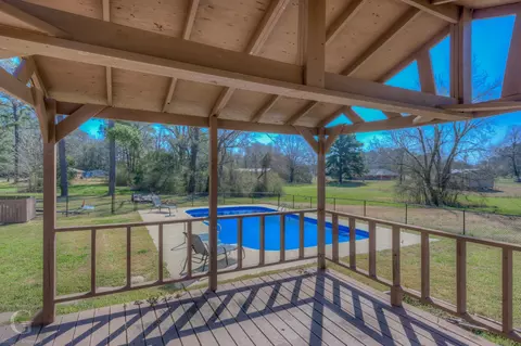 Exterior - 441 Burney St, Coushatta, LA 71019 photo 6 of 6