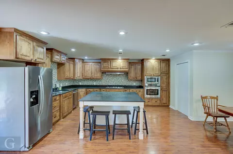 Kitchen - 441 Burney St, Coushatta, LA 71019 photo 1 of 3