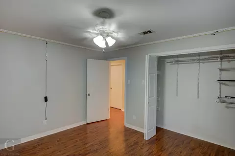 Bedroom - 441 Burney St, Coushatta, LA 71019 photo 6 of 11