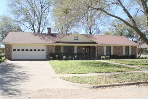 109 W Jeter St, Mabank, TX 75147