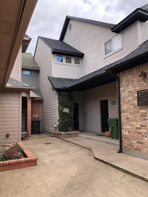 2414 Forest Brk #D, Arlington, TX 76006