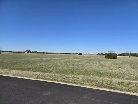 6704 Berkshire Dr, Cleburne, TX 76033