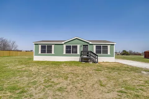 3520 Wild Horse Ln, Joshua, TX 76058