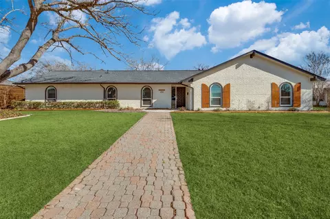 2510 Canterbury Dr, Carrollton, TX 75006
