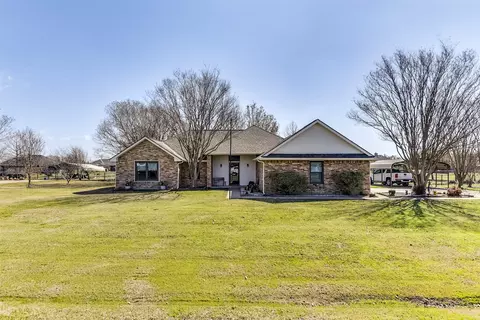 1107 Hampshire Dr, Waxahachie, TX 75165