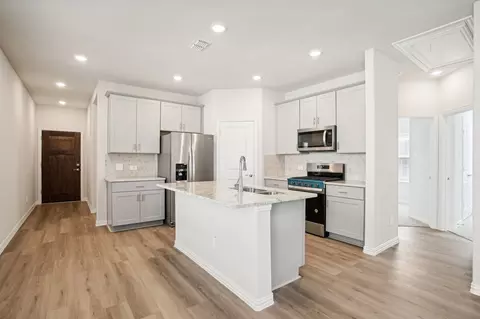4000 Marble Falls Dr, Farmersville, TX 75442