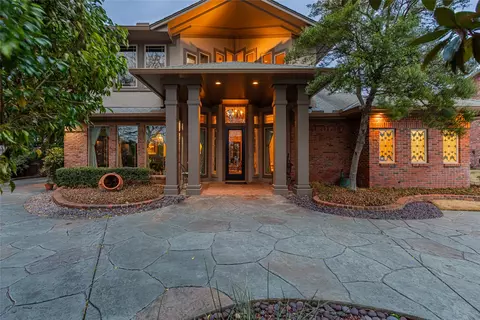 800 Oakwood Ct, Highland Village, TX 75077