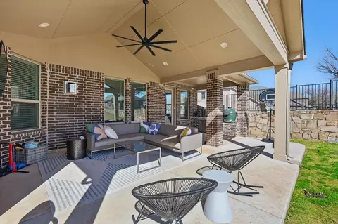2402 Alloway Dr, Corinth, TX 76210 photo 4