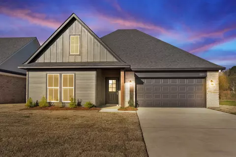 5050 Falcon Bay Dr, Shreveport, LA 71107