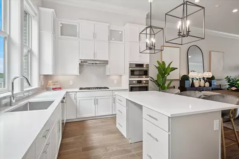 4122 Belt Line Rd, Addison, TX 75001