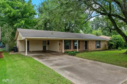 1908 Bey St, Bossier City, LA 71112