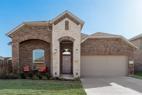 9032 Weepy Hollow Trl, Fort Worth, TX 76179