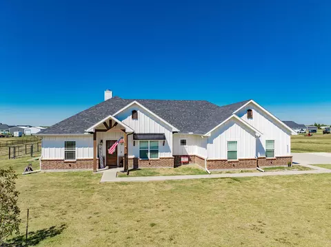5233 Larue Dr, Caddo Mills, TX 75135