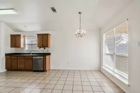 1009 Fort Apache Dr, Haslet, TX 76052 photo 8