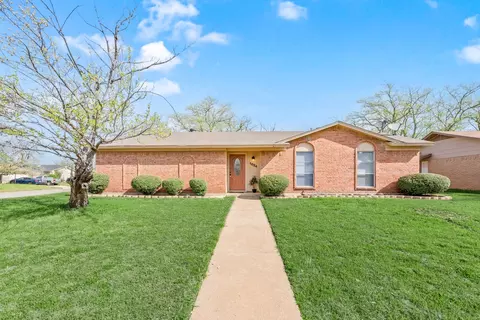 1024 Calcutta St, Hurst, TX 76053