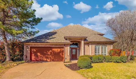 2701 Elm Branch Ct, Bedford, TX 76021