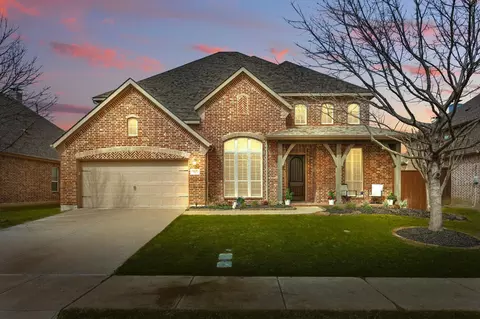 562 Point Loma Dr, Frisco, TX 75036