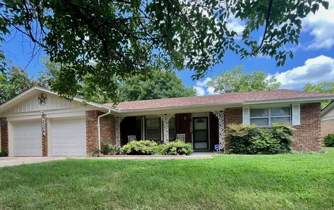 2308 14th St, Brownwood, TX 76801