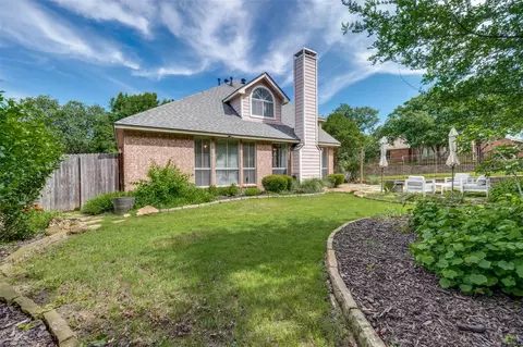 2106 Post Oak Ct, Corinth, TX 76210