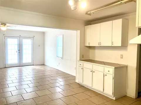 2927 Despot Rd, Shreveport, LA 71108