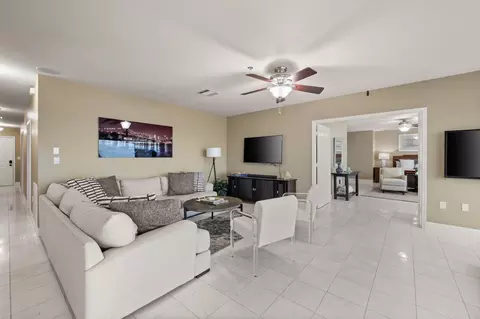 3575 Lone Star Cir #607, Fort Worth, TX 76177