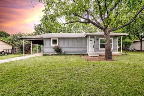 609 Skelly St, Crowley, TX 76036
